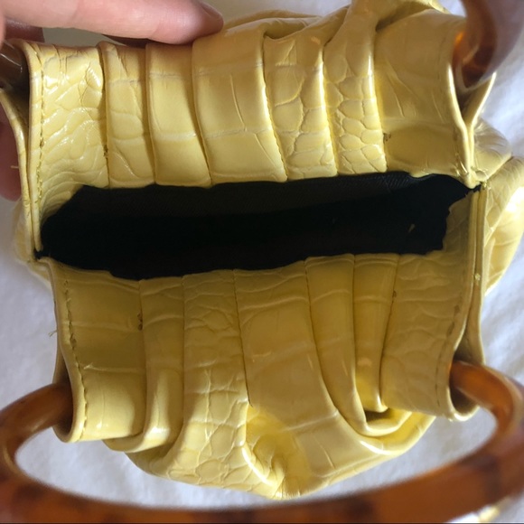 Small Yellow Handbag - Picture 4 of 6